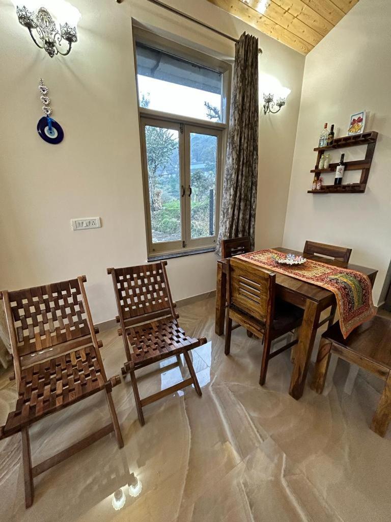 Idyllic Private Cottage W/King Bed + Mountain View Kasauli Exterior photo