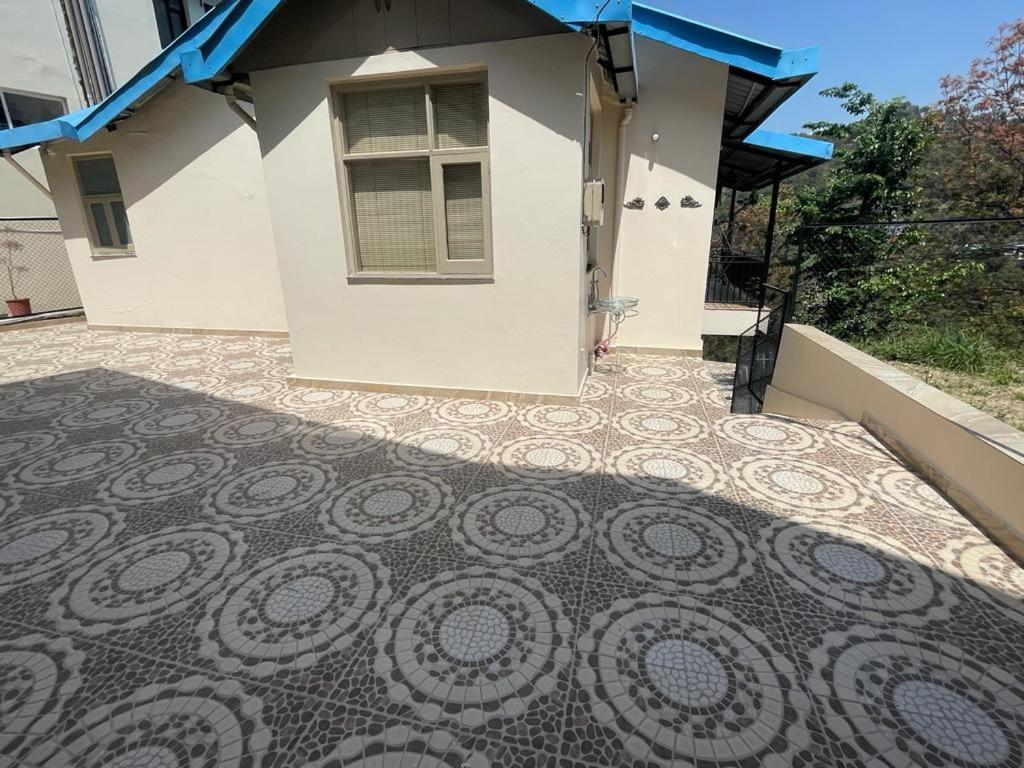 Idyllic Private Cottage W/King Bed + Mountain View Kasauli Exterior photo